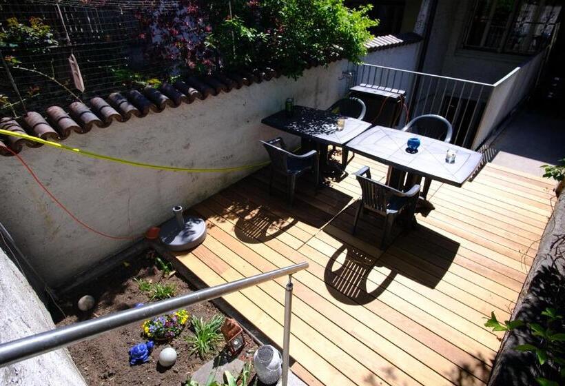 민박 Chez Muna & Lucien