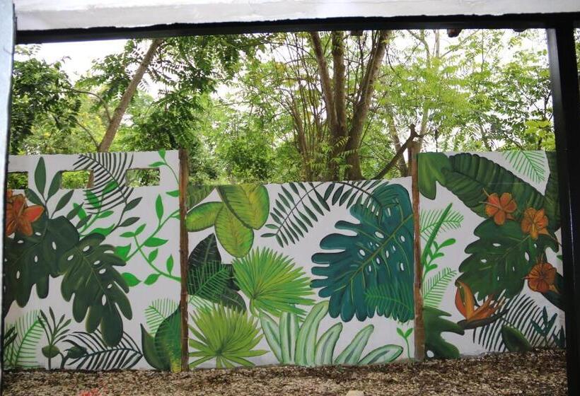 فندق Check Inn Olón