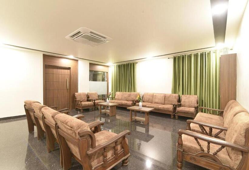 בית מלון כפרי Clove