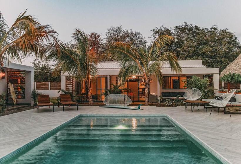 בית מלון כפרי El Pez Surf