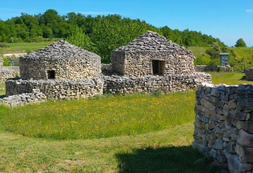 Отель Il Canto Degli Uccelli