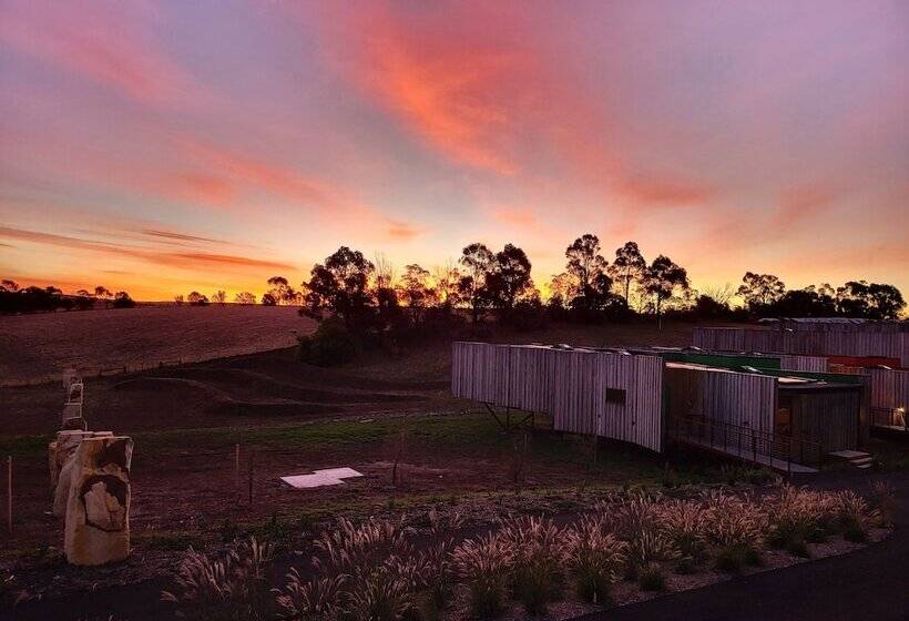 בית מלון כפרי Iron Creek Bay Estate