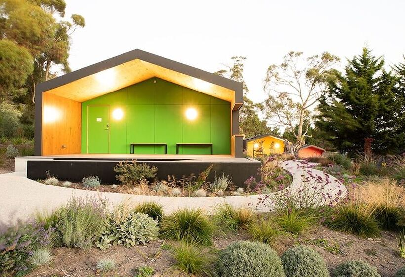 בית מלון כפרי Iron Creek Bay Estate