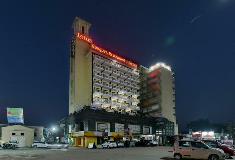 בית מלון כפרי Lotus Paradise