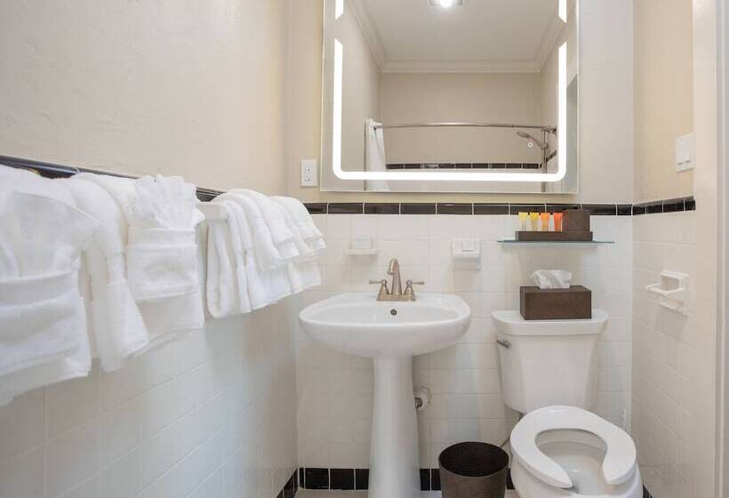 فندق Shangrila Springs