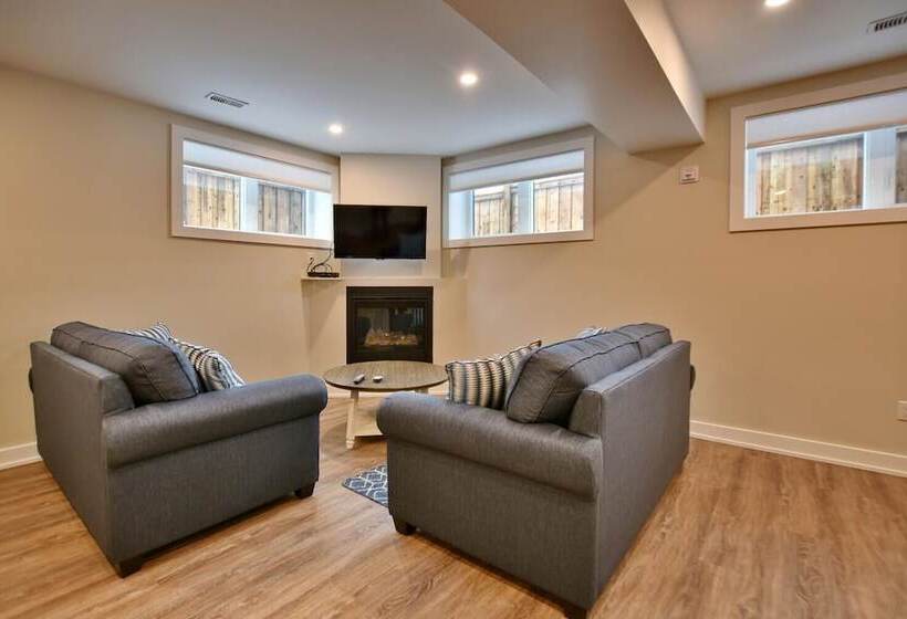 호텔 The Landing   Extended Stay Quarters