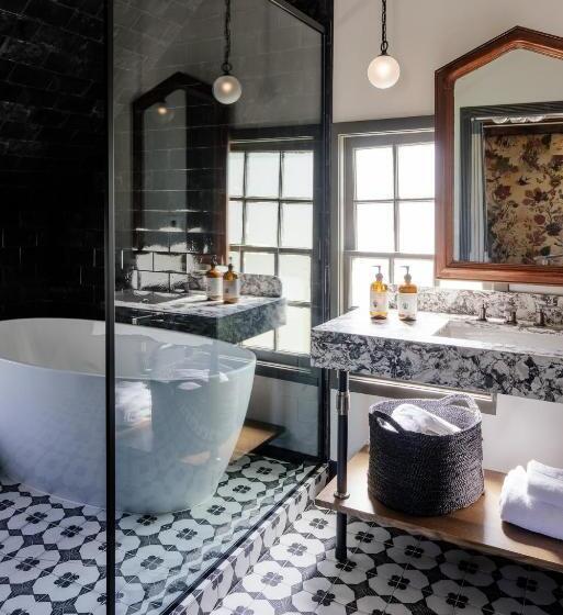 فندق The Madrona