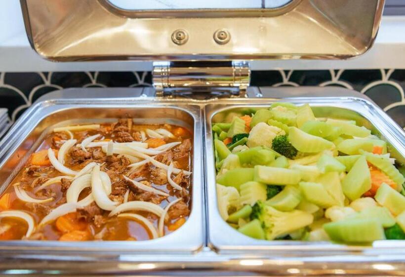 هتل The Tahiti Beach