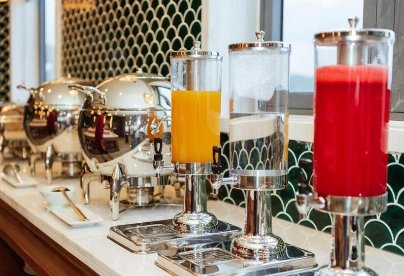 هتل The Tahiti Beach