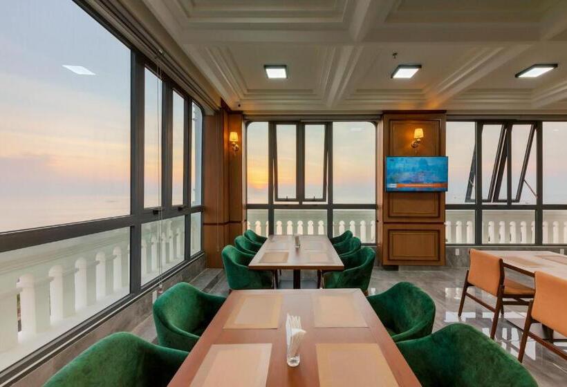 هتل The Tahiti Beach