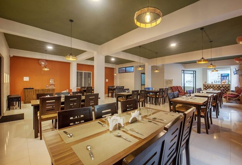 ホテル Treebo Sans Sarav Kushalnagar