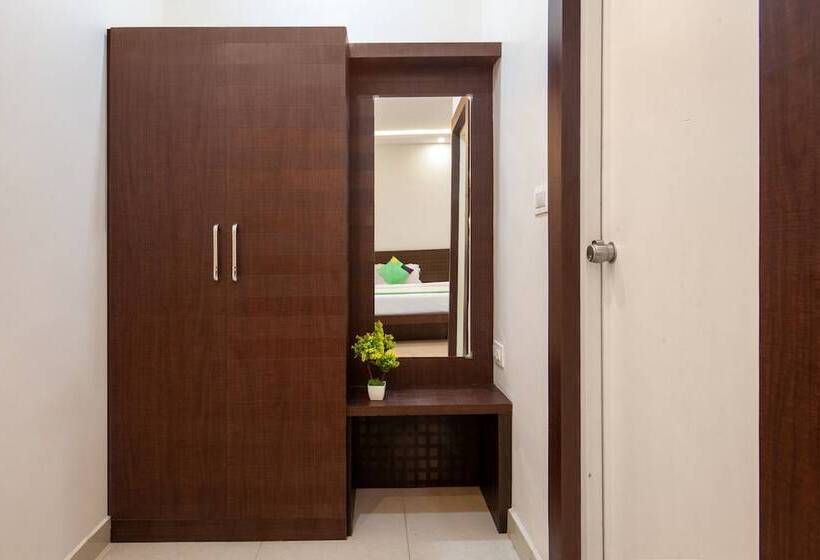 ホテル Treebo Sans Sarav Kushalnagar