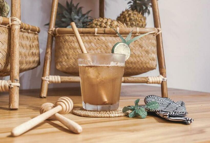 אתר נופש Disini Lombok Eco Sky House With Sea View