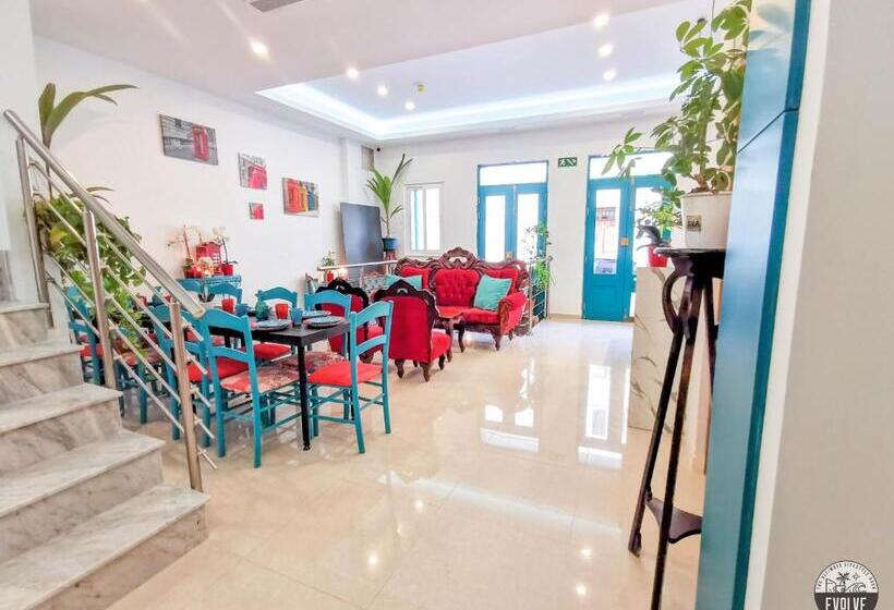 پانسیون Evolve Coliving Guesthouse