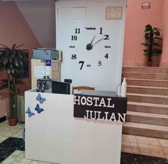 پانسیون Hostal Asador Julian