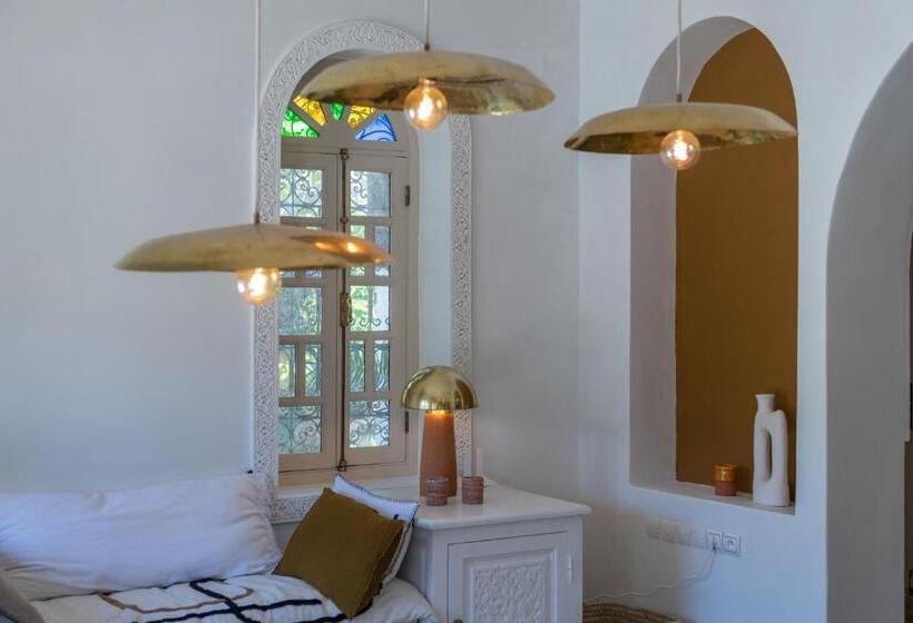 پانسیون Maison Marine