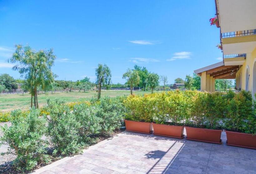 استراحتگاه Minissale Farmhouse