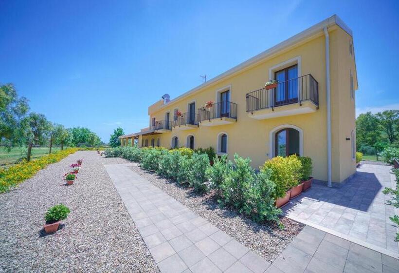 استراحتگاه Minissale Farmhouse