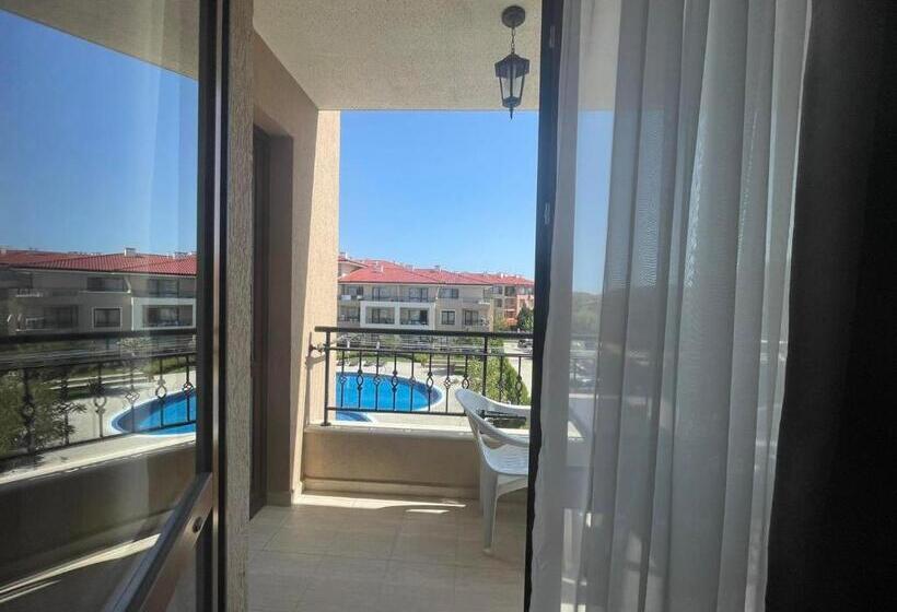 Sea Dreams Apartment