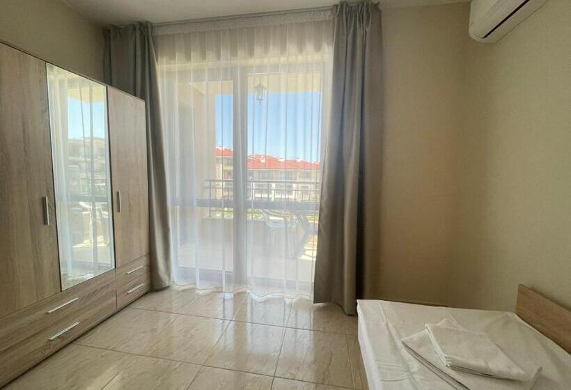 Sea Dreams Apartment