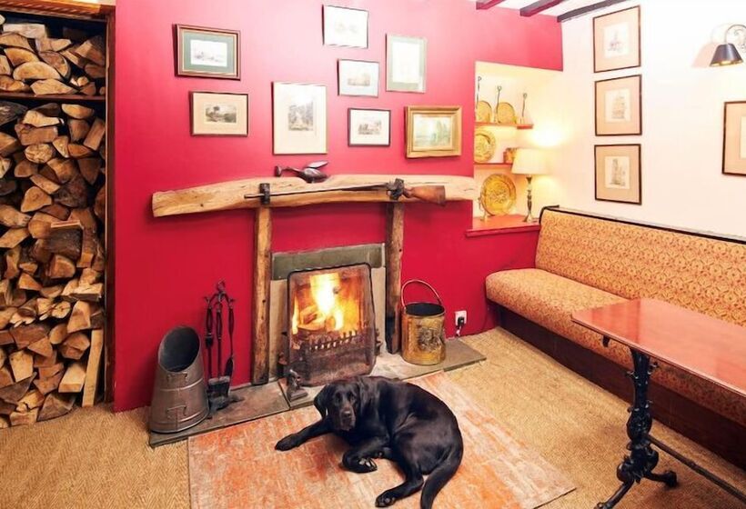 فندق صغير The Red Lion