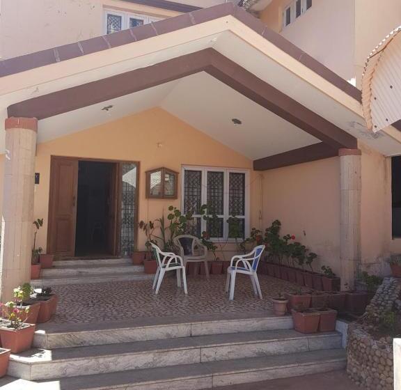 تختخواب و صبحانه Kumaragiri Cottages Kodaikanal