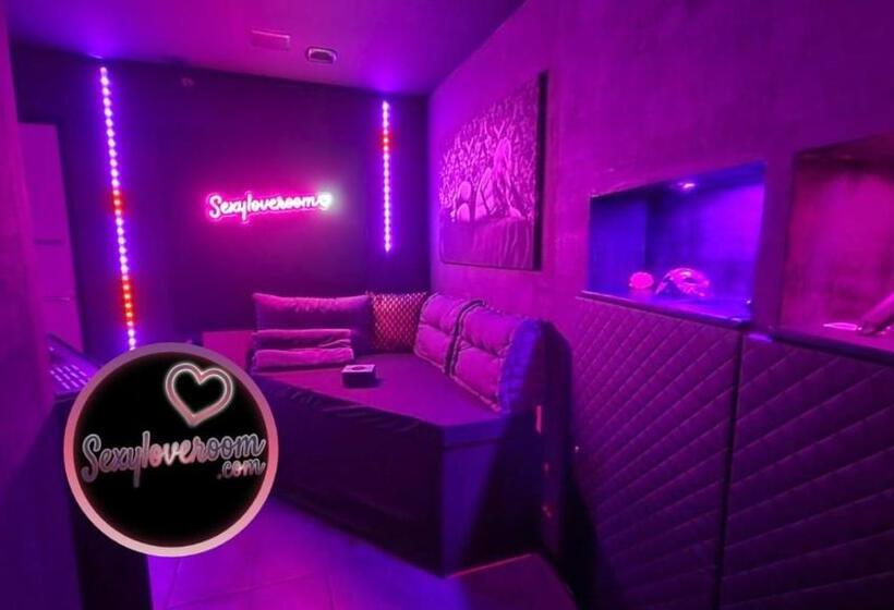 Bed and Breakfast Loveroom Sexyloveroom