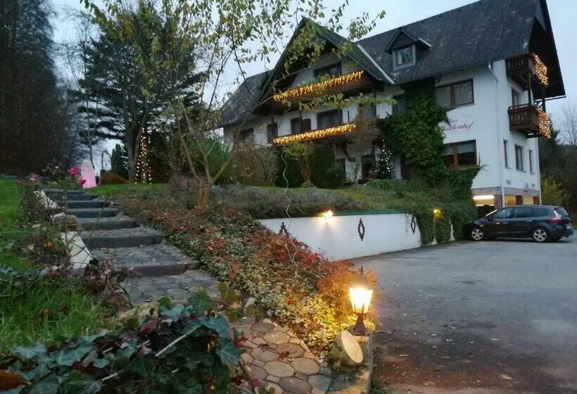 مبيت وإفطار Pension Arkadenhof