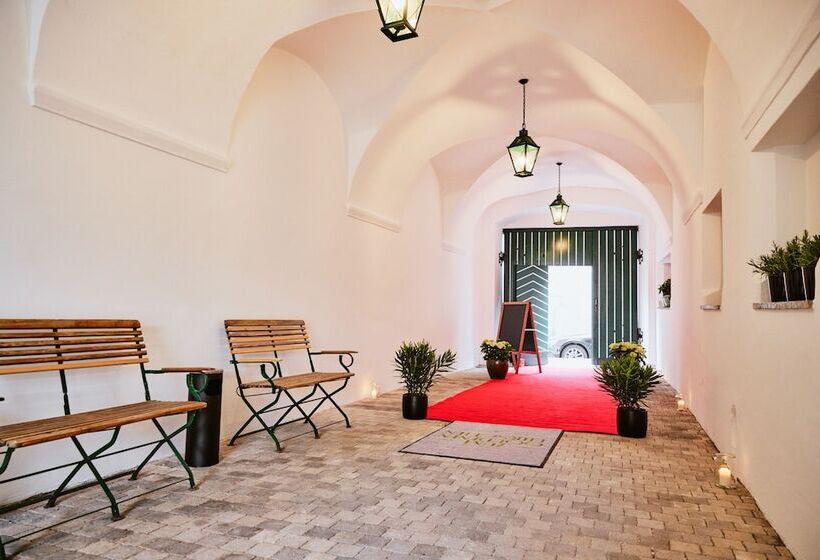 Boutiquehotel Zum Goldenen Hirschen