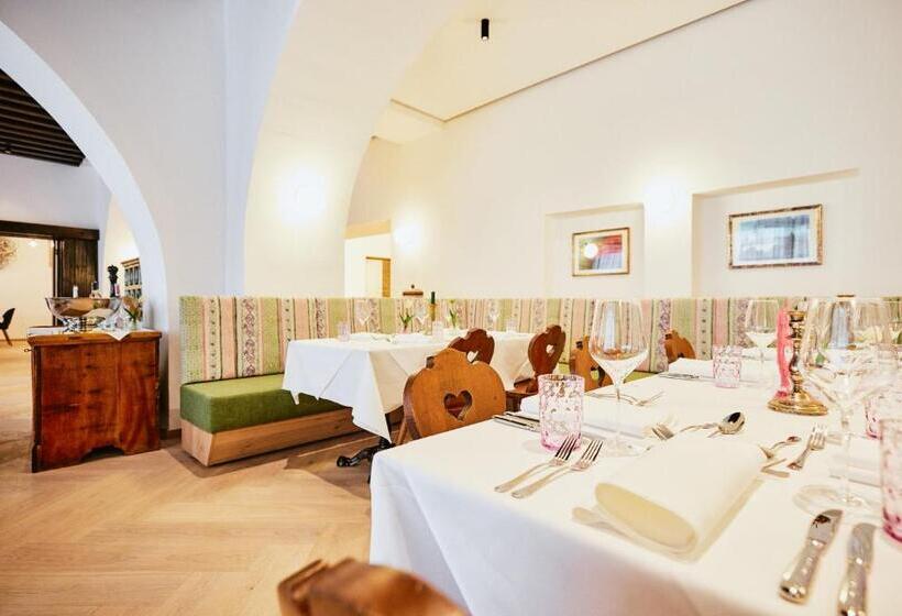 Boutiquehotel Zum Goldenen Hirschen