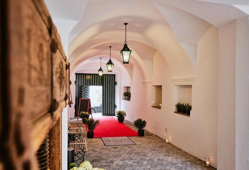 Boutiquehotel Zum Goldenen Hirschen