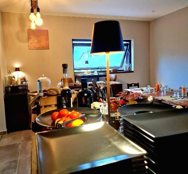 Garage47 Storica Officina Meccanica Loft B&b In Pienza