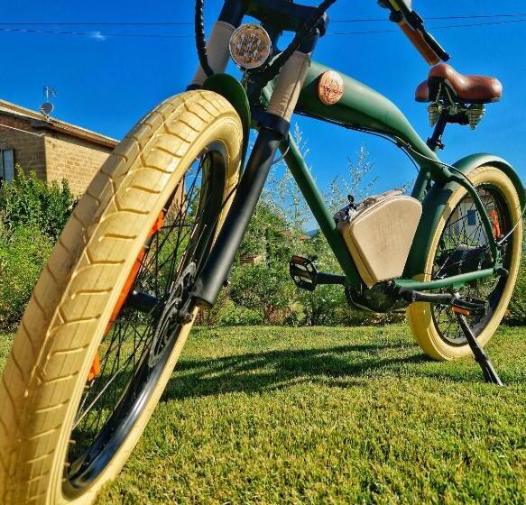 Garage47 Storica Officina Meccanica Loft B&b In Pienza