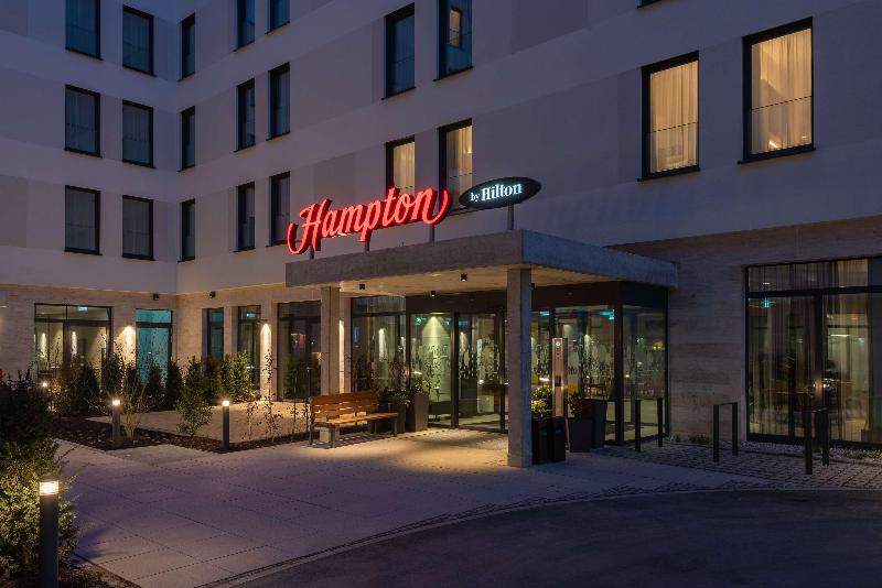 هتل Hampton By Hilton Munich City North
