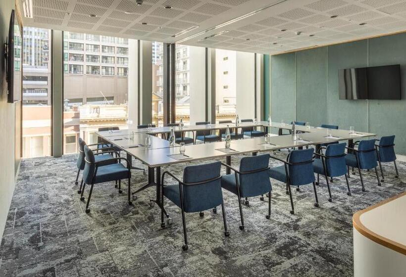 Отель Holiday Inn Express Auckland City Centre, An Ihg