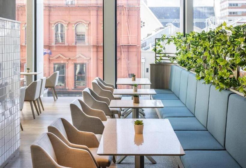 Отель Holiday Inn Express Auckland City Centre, An Ihg