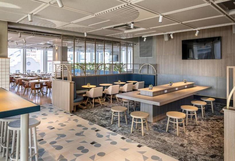 هتل Holiday Inn Express Auckland City Centre, An Ihg