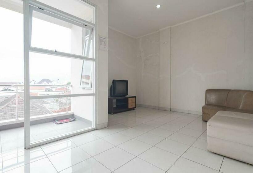 Отель Koolkost Syariah Near Alun Alun Tasikmalaya