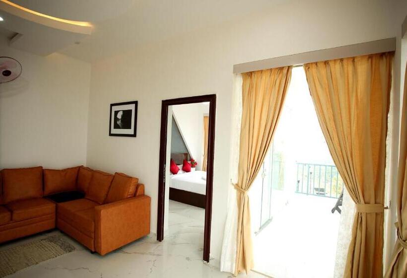 호텔 Paadi Holidays Ramakkalmedu