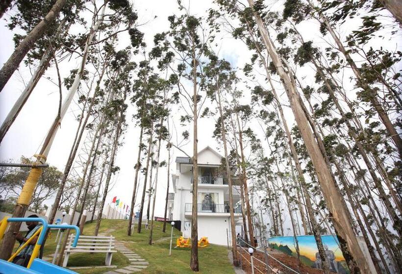 호텔 Paadi Holidays Ramakkalmedu