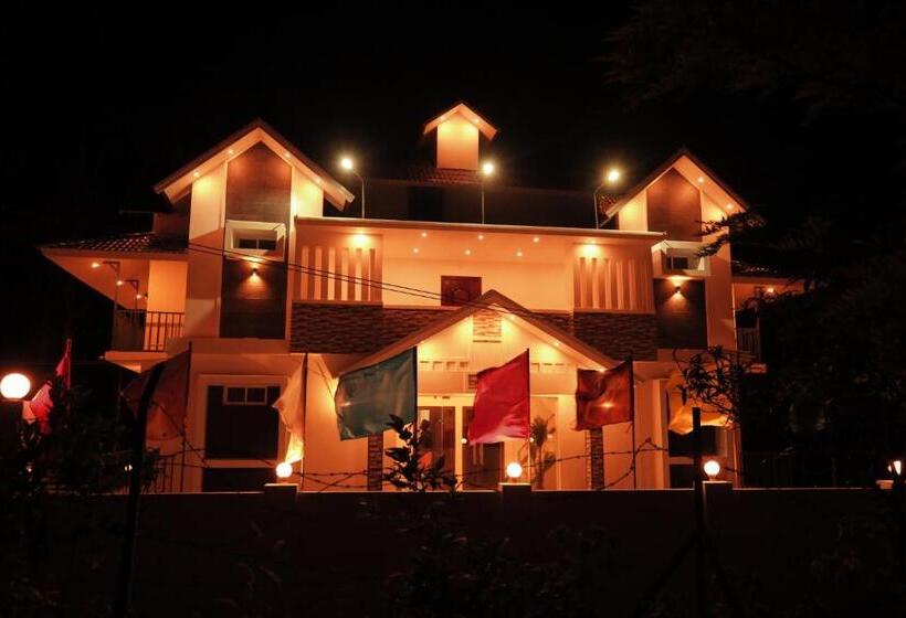 호텔 Paadi Holidays Ramakkalmedu