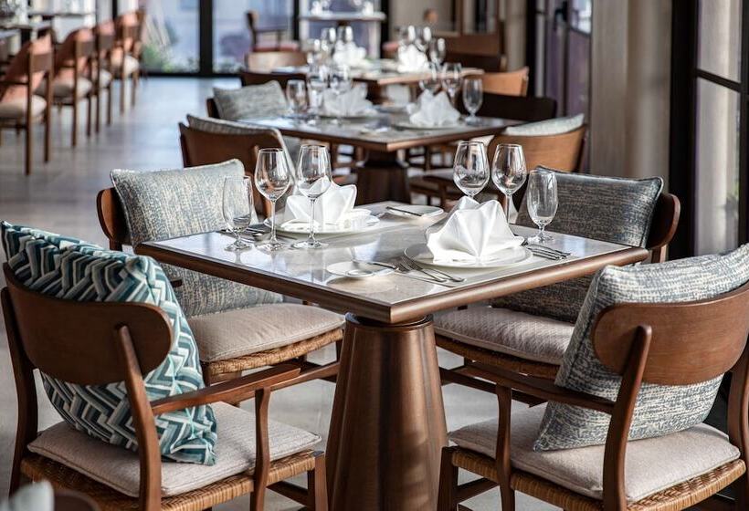 هتل Radisson Resort Phan Thiet