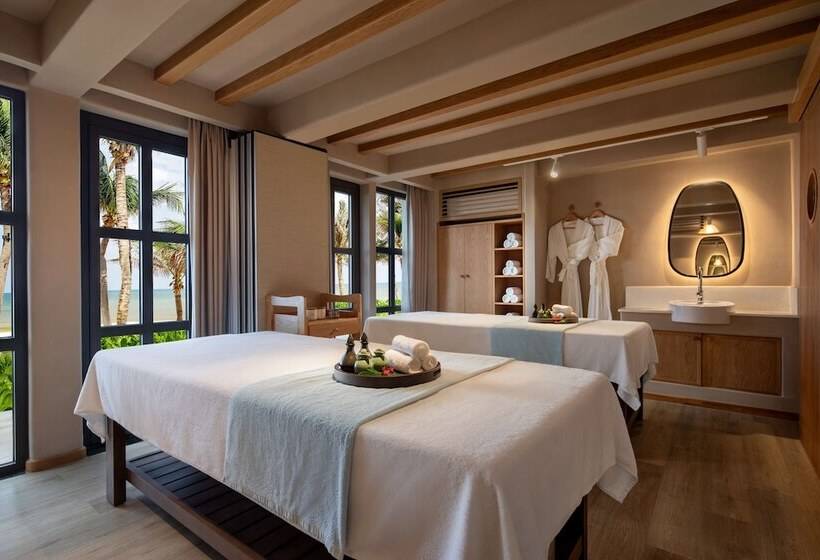 هتل Radisson Resort Phan Thiet