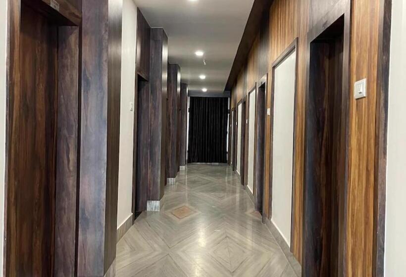 בית מלון כפרי Royal Embassy