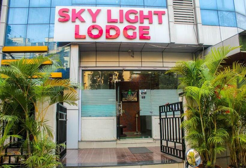 Отель Skylight