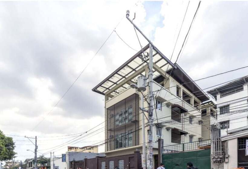 Hotel Vaccinated Staff  Oyo 850 Clr Mn Inn