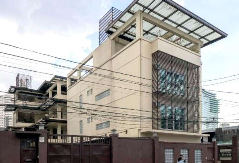 בית מלון כפרי Vaccinated Staff  Oyo 850 Clr Mn Inn