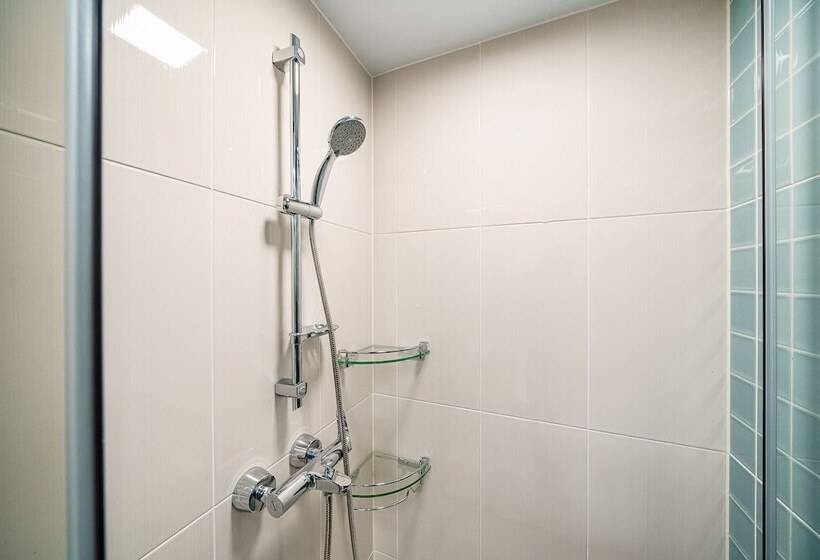 Urbanstay Songdo Moonlight Park