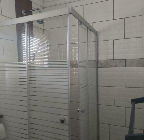 Nsuku Bed And Breakfast