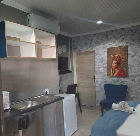 Nsuku Bed And Breakfast